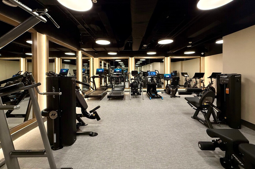 More Photos Of 667 Madison Ave, New York Medical For Lease