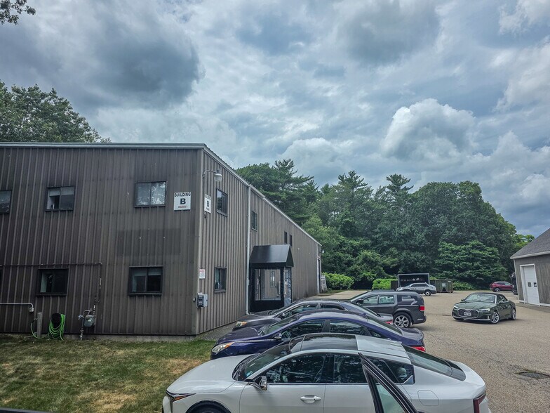 Primary Photo Of 86 Tide Mill Rd, Hampton Warehouse For Lease