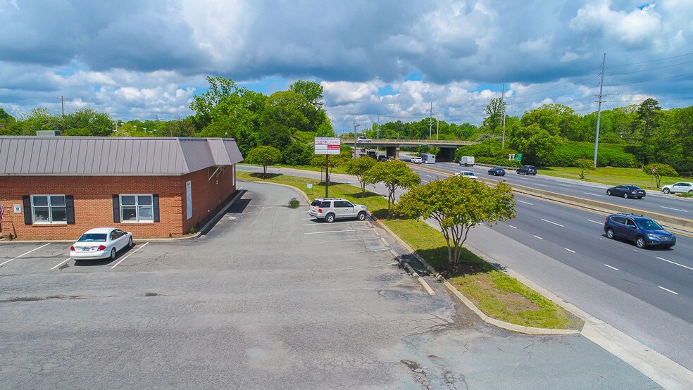 More Photos Of 1617 W Roosevelt Blvd, Monroe Flex For Lease