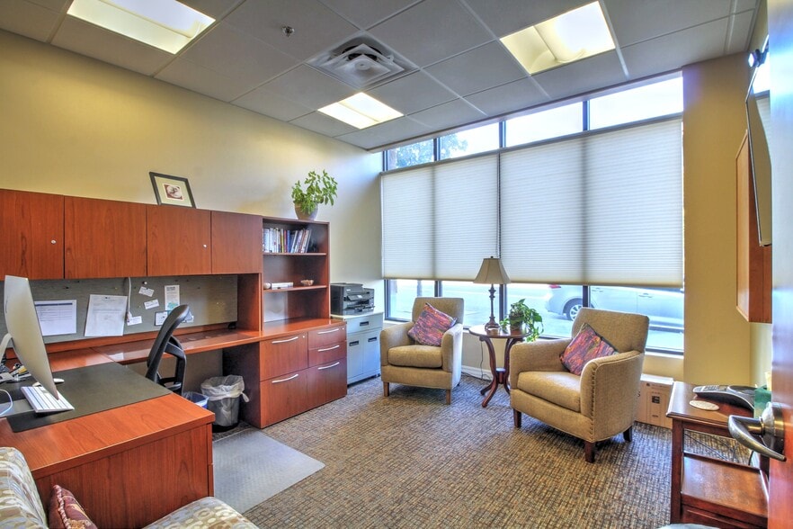 More Photos Of 1200 Yarmouth Ave, Boulder Storefront Retail Residential For Sale