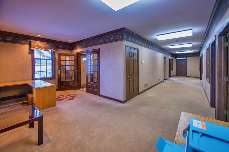 More Photos Of 1615 W Colonial Pky, Inverness Office For Sale