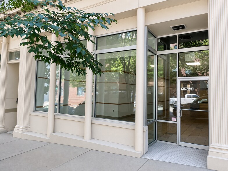 More Photos Of 1209 E Main St, Richmond Apartments For Lease
