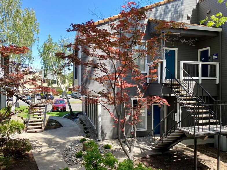 More Photos Of 720 Sunrise Ave, Roseville Office For Sale
