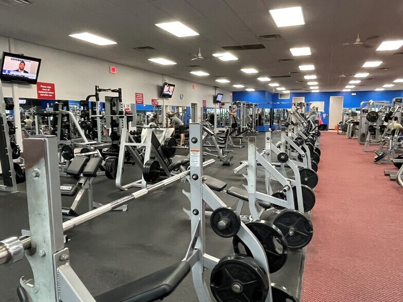 More Photos Of 720 Foxpointe Dr, Sycamore Coworking Space