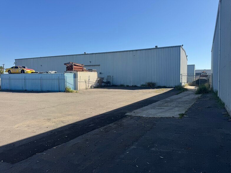 More Photos Of 819 Anita St, Chula Vista Warehouse For Lease