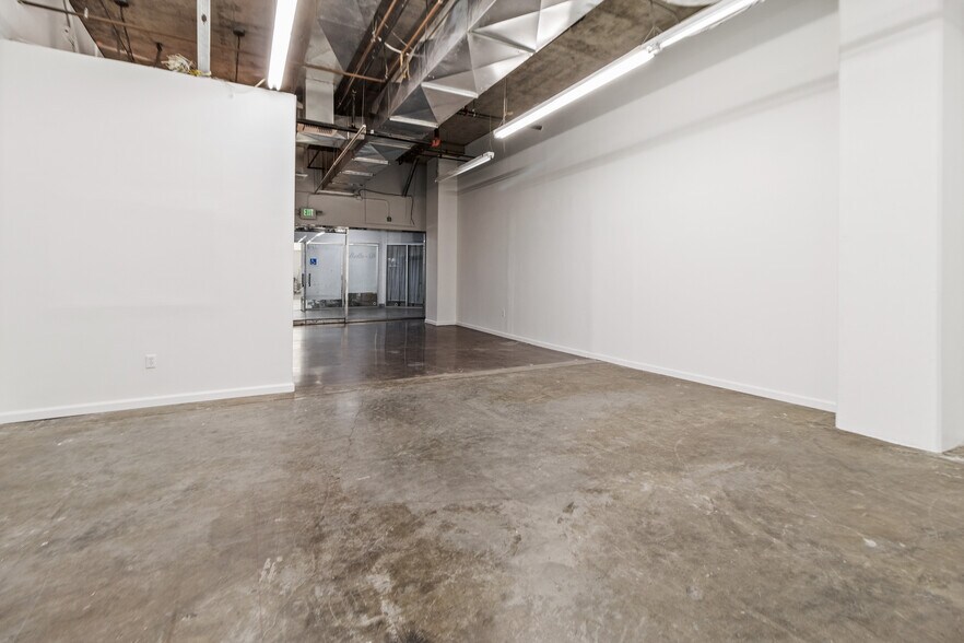 More Photos Of 1015 Crocker St, Los Angeles Storefront For Sale
