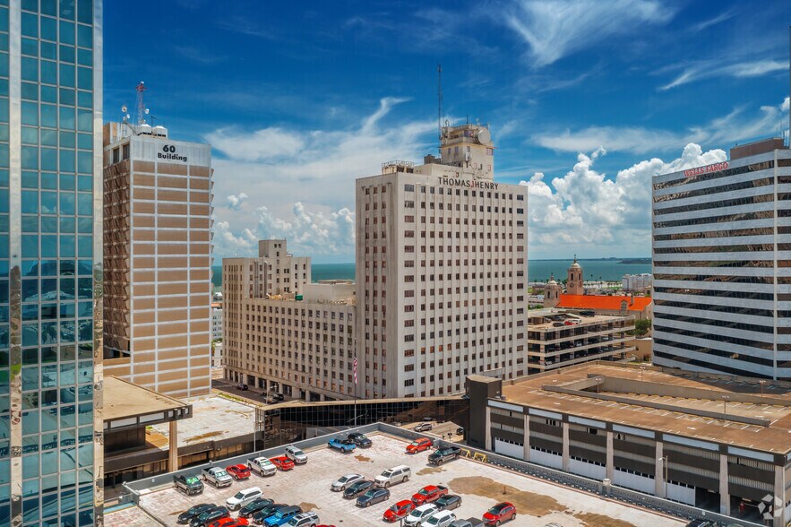 More Photos Of 606 N Carancahua St, Corpus Christi Office For Sale