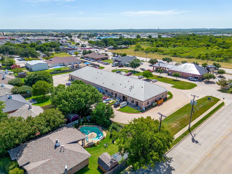 More Photos Of 663-671 NE Alsbury Blvd, Burleson Medical For Lease