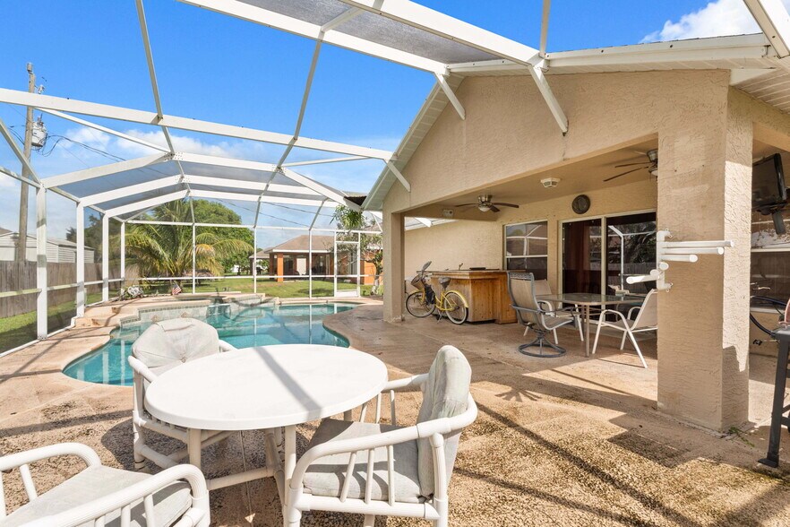 More Photos Of 1874 SW Gemini Ln, Port Saint Lucie Multifamily For Sale