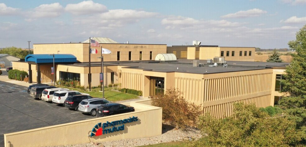 Primary Photo Of 808 Highway 18 W, Algona Office For Sale