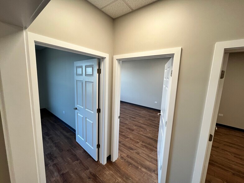 More Photos Of 113 Main St, Oswego Medical For Lease