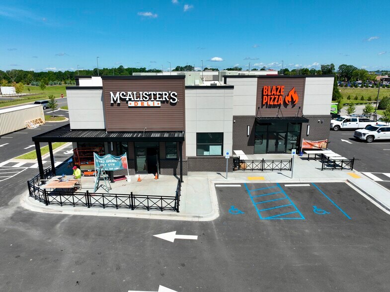 More Photos Of 861 Double Bridge Road, Boiling Springs Storefront Retail Office For Sale