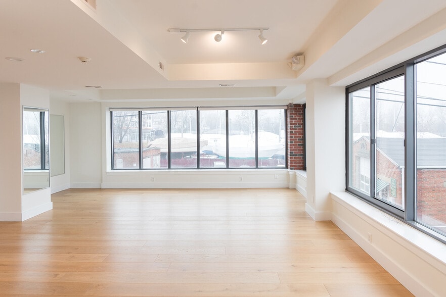 More Photos Of 58 Merrimac St, Newburyport Office Residential For Lease