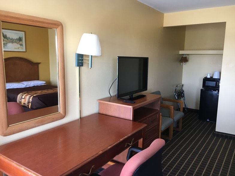 More Photos Of 3345 Latcha Rd, Millbury Hotel For Sale