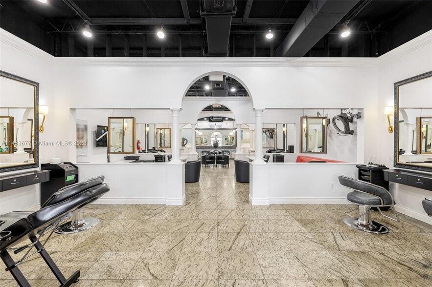 More Photos Of 520 Biltmore Way, Coral Gables Storefront Retail Office For Lease