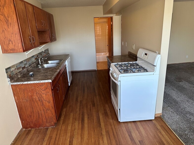 More Photos Of 5950 E River Rd NE, Fridley Apartments For Sale