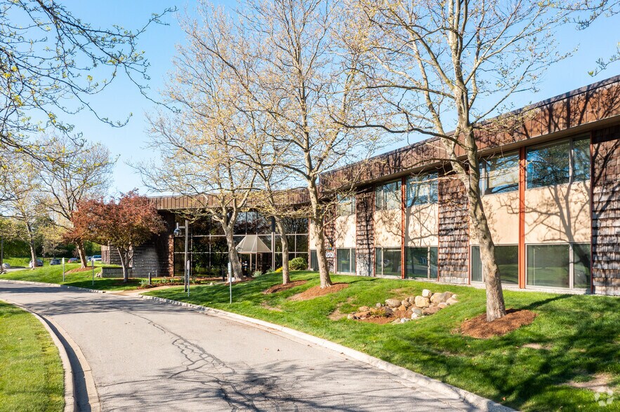 More Photos Of 2008 Hogback Rd, Ann Arbor Unknown For Lease