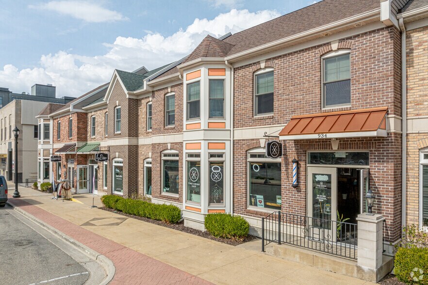 More Photos Of 926-930 2nd St, Muskegon Storefront Retail Residential For Lease