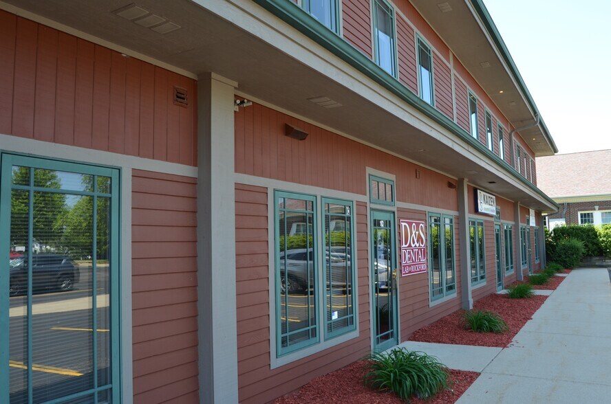 More Photos Of 6785 Weaver Rd, Rockford Medical For Lease