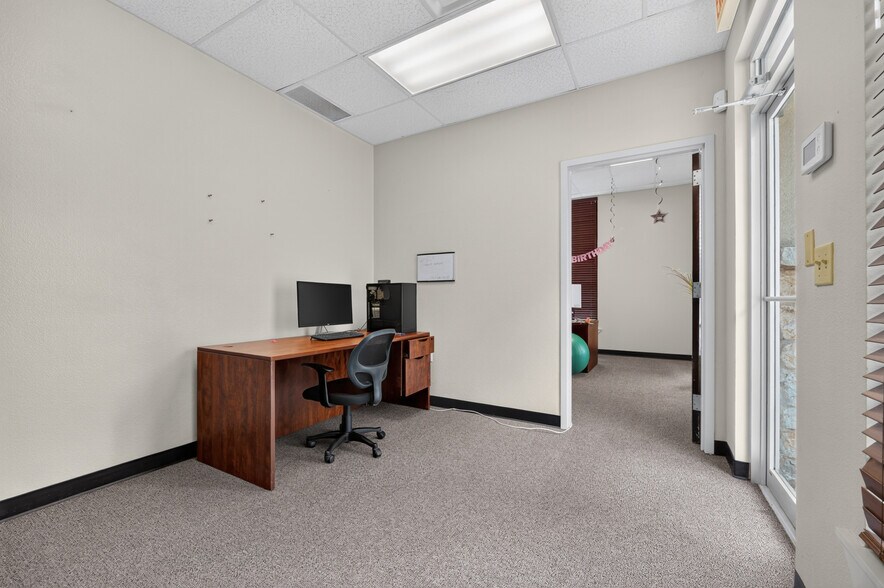 More Photos Of 14603 Huebner Rd, San Antonio Office For Lease