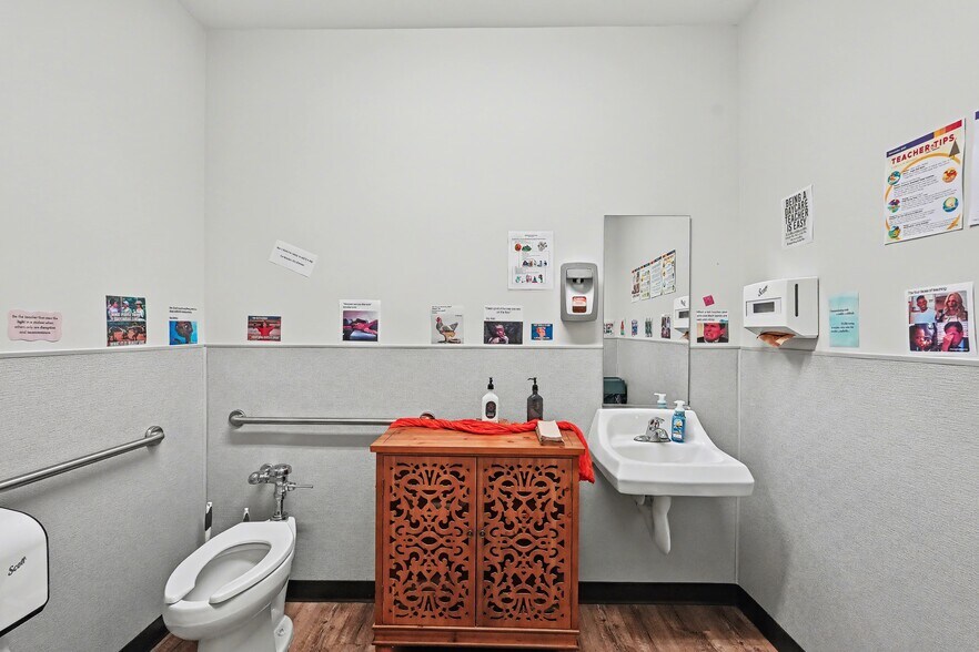 More Photos Of 3405 Legacy Academy Blvd, Cumming Daycare Center For Sale