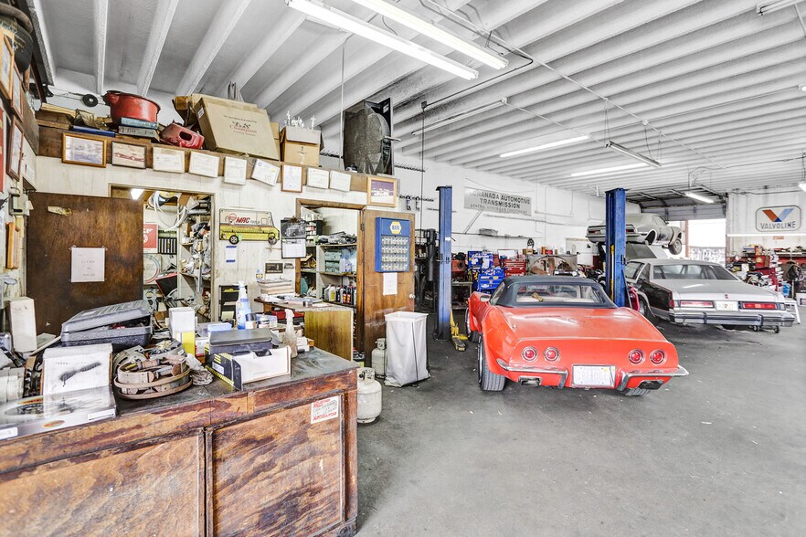 More Photos Of 1040 NE 44th St, Oakland Park Auto Repair For Sale