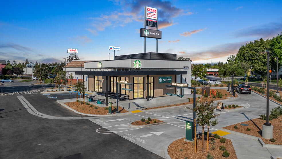 More Photos Of 2980 Travis Blvd, Fairfield Restaurant For Sale