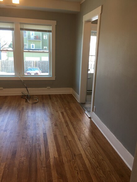 More Photos Of 933 18th St, Des Moines Apartments For Sale