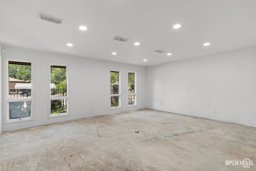 More Photos Of 1317 East St, Graham Medical For Sale