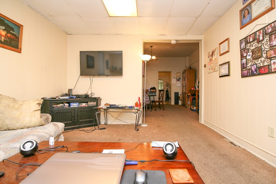 More Photos Of 2102 S Lehigh Ave, Whitehall Apartments For Sale