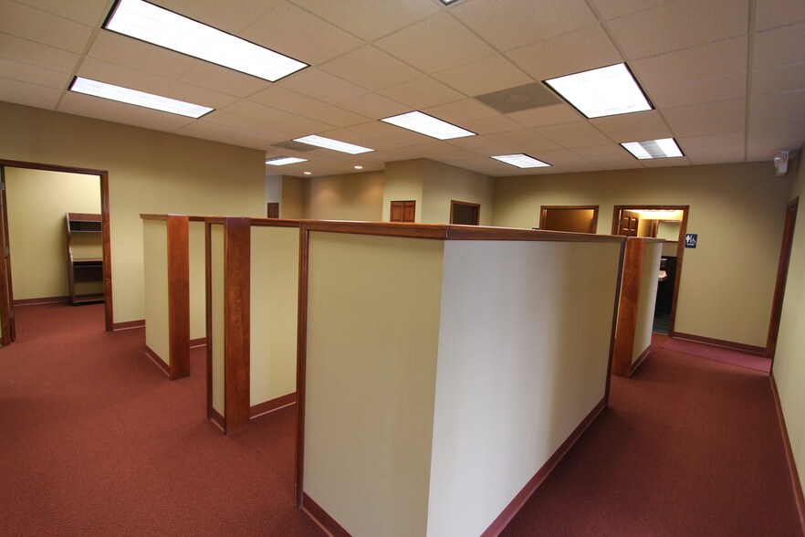 More Photos Of 4 West Dr, Chesterfield Medical For Lease