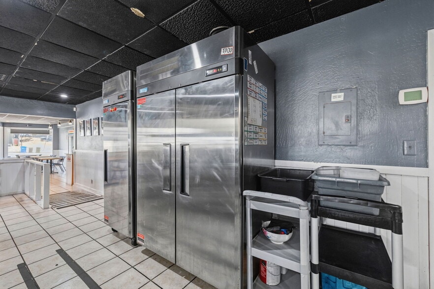 More Photos Of 64 W Stockton St, Sonora Restaurant For Sale