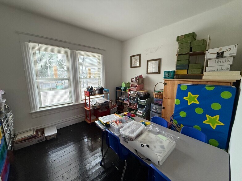 More Photos Of 942 E 3rd St, Monroe Schools For Sale