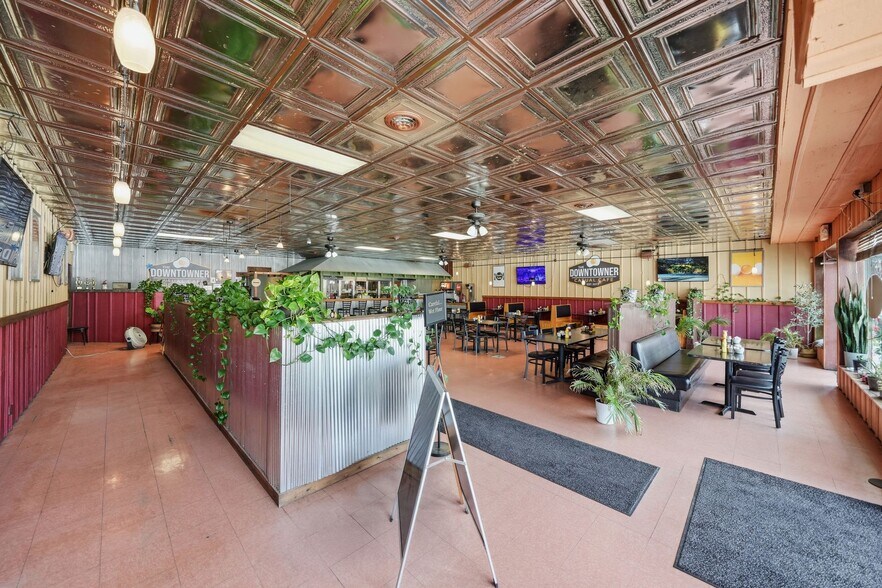 More Photos Of 715 1st Corso, Nebraska City Restaurant For Sale