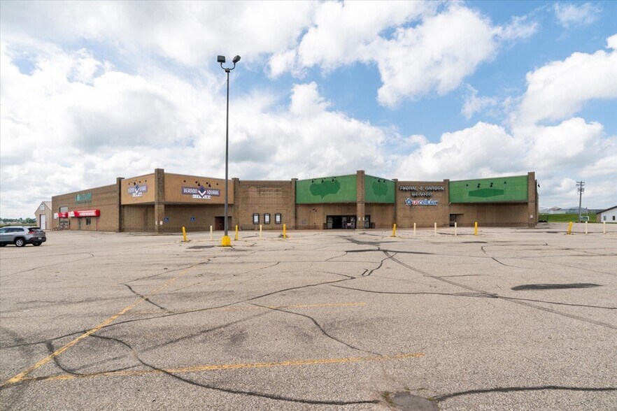 More Photos Of 1230 N Main St, Viroqua Freestanding For Sale