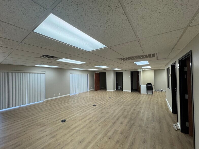 More Photos Of 2225 E Flamingo Rd, Las Vegas Unknown For Lease