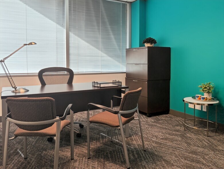 More Photos Of 11900 NE 1st St, Bellevue Coworking Space