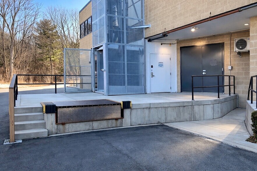 More Photos Of 12 Michigan Dr, Natick Research And Development For Lease