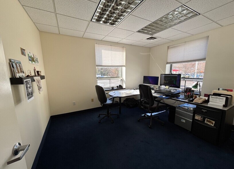 More Photos Of 11 Millbrook St, Worcester Office For Lease