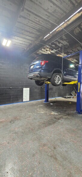 More Photos Of 1706 Hydro Dr, Austin Warehouse For Lease