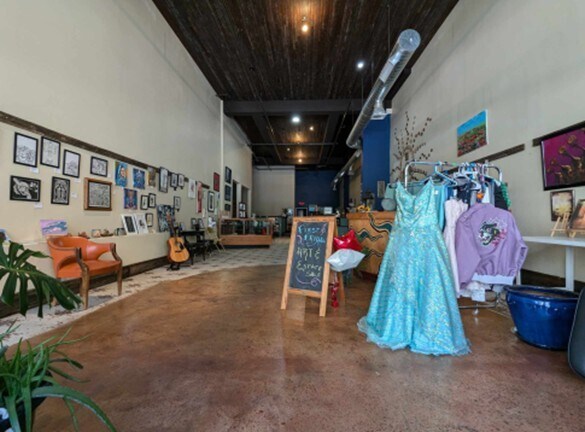More Photos Of 815 Main St, Lynchburg Storefront Retail Office For Lease