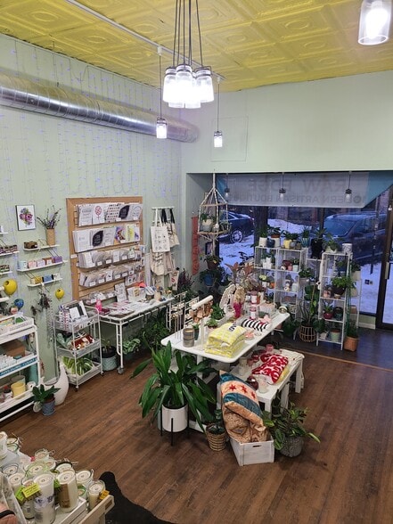 More Photos Of 4757 N Lincoln Ave, Chicago Storefront For Lease