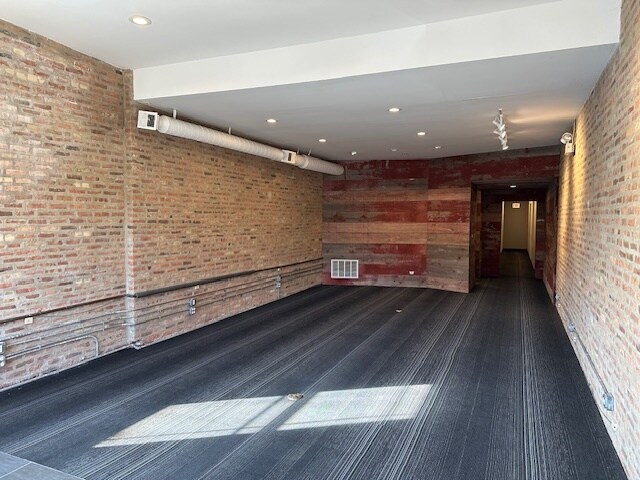 More Photos Of 1434 W Montrose Ave, Chicago Storefront For Sale