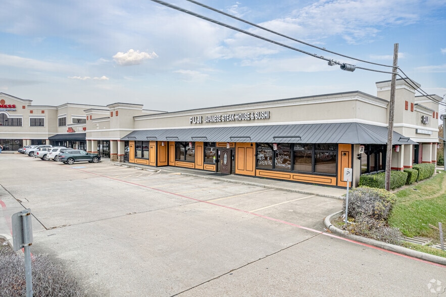 More Photos Of 5003-5075 Garth Rd, Baytown Unknown For Lease