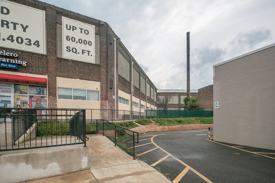 More Photos Of 432 W Allegheny Ave, Philadelphia Warehouse For Sale
