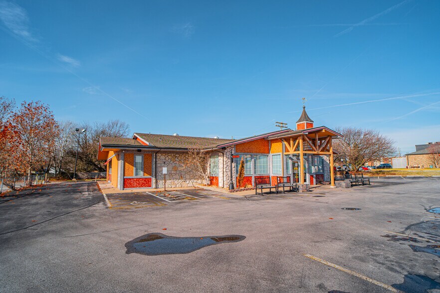 More Photos Of 853 N Glenstone Ave, Springfield Restaurant For Lease