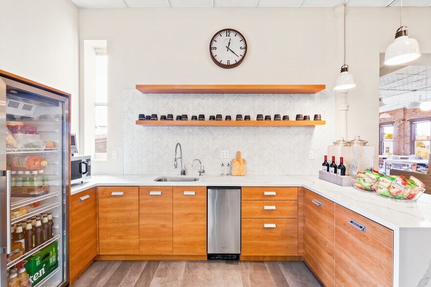 More Photos Of 260 Ainslie St, Brooklyn Coworking Space