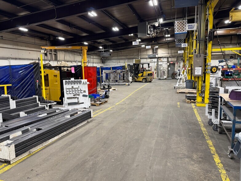 More Photos Of 3432 W Highview Dr, Grand Chute Manufacturing For Lease