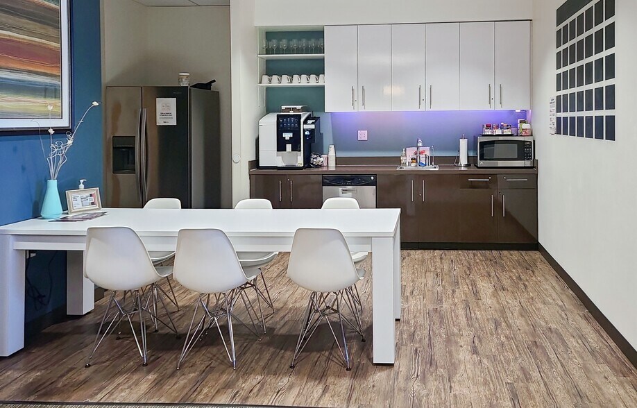 More Photos Of 601 W 1st Ave, Spokane Coworking Space