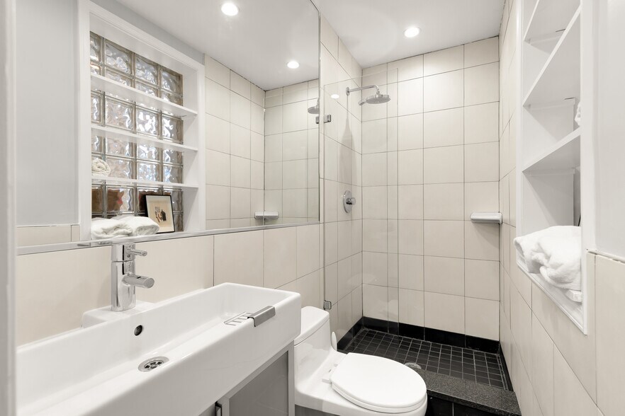 More Photos Of 1829 5th St NW, Washington Apartments For Sale